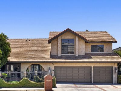 8004 Oceanus Dr