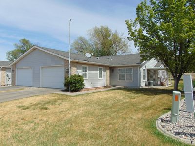 810 Riley Ln