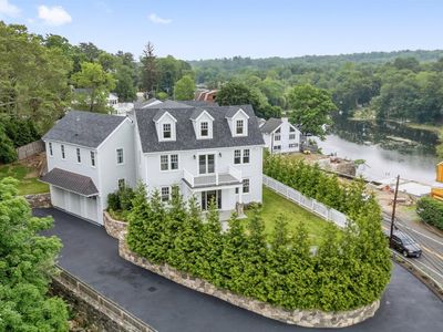 232 Valley Rd