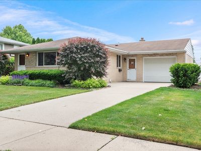 Property at 536 Farthing Ln, Des Plaines, IL