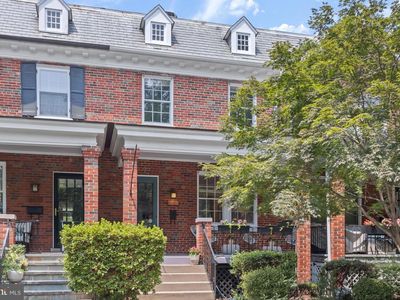 2456 39th Pl NW