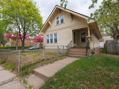 1529 2nd St NE