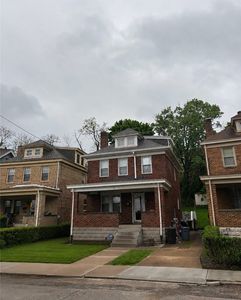 1036 Bellaire Ave