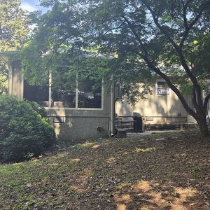 Property at 891 Wanda Cir SW, Marietta, GA