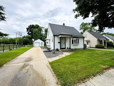 2851 South 84th STREET