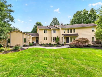 11 Pondview Dr