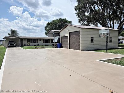 1806 Lake Clay Dr