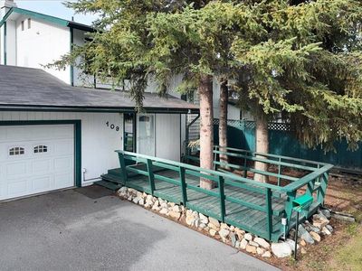109 Hickory Dr