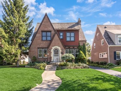 221 East Ave