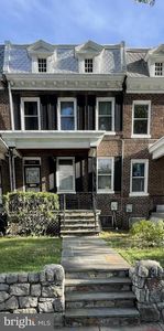 528 Taylor St NW