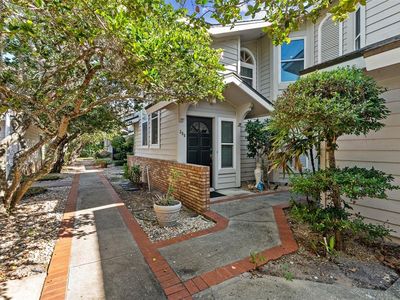 596 N Nova Rd APT 308