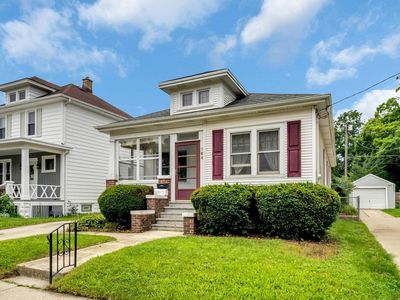 704 Belmont AVENUE