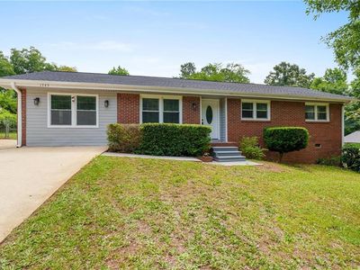 1745 Rockbridge Rd NW
