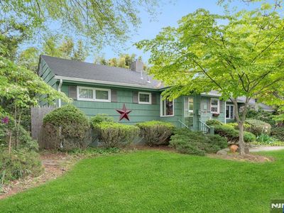 335 Bradley Ave