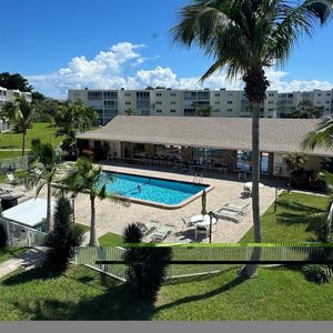 1025 SE 2nd Ave APT 301