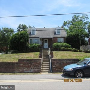2000 Gaylord Dr