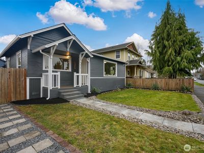 415 N Stillaguamish Avenue