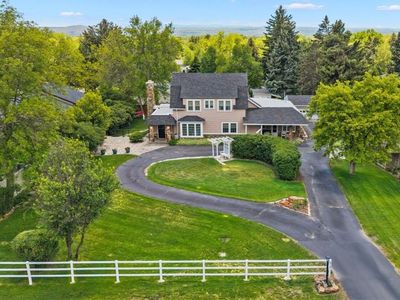 810 Rimrock Rd