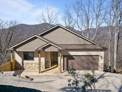 Property at 225 Aurora Ln, Tryon, NC