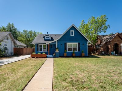 3717 Fountain Ter