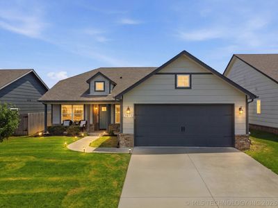 3613 E Rockport Pl