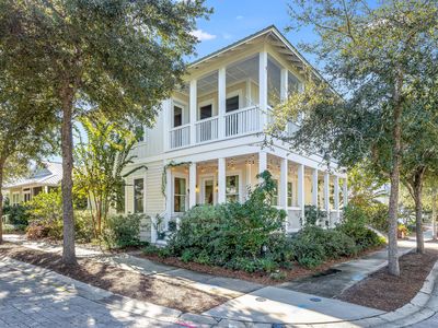 95 Greenway Park Ave