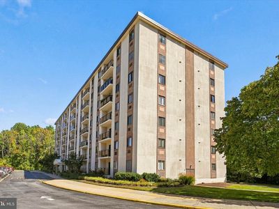27205 Valley Run #205