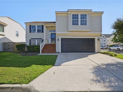 415 Prince Phillip Ct