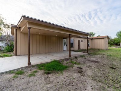 404 Dewey Ave