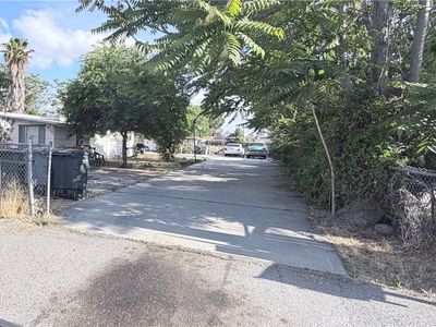 581 E Menlo Ave