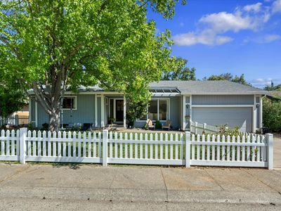 4460 La Mirada Cir