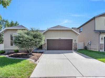 1016 N Skipton Dr