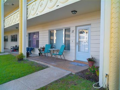 2361 Ecuadorian Way APT 17