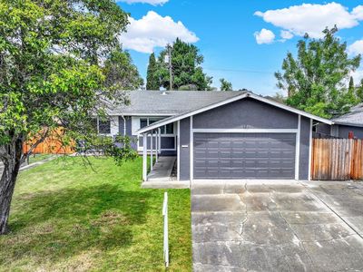 806 Meadowlark Drive
