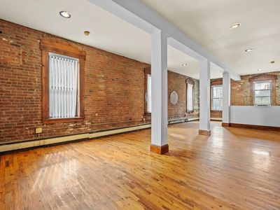 76 Jackson St APT 1L