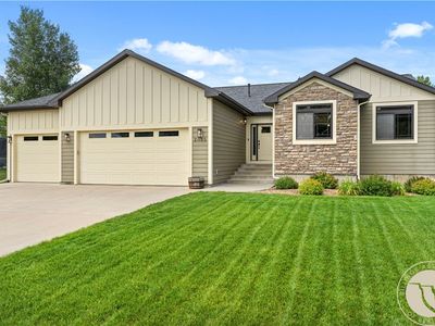 2055 Saddleback Dr