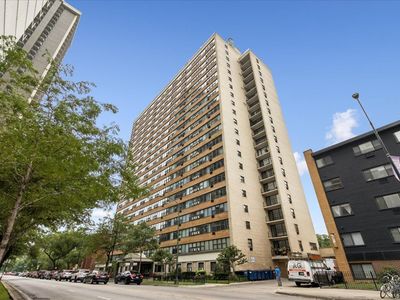 6030 N Sheridan Rd APT 1911