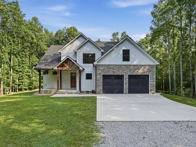 209 Tree Hill Ln