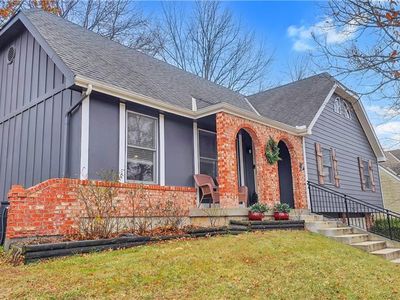 1032 S Lindenwood Dr