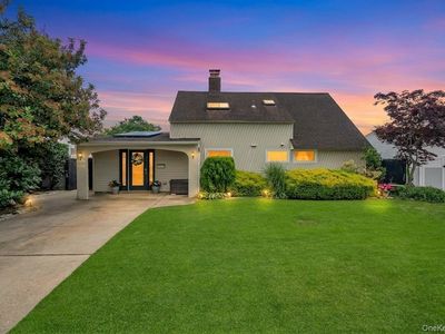 266 Duckpond Drive S
