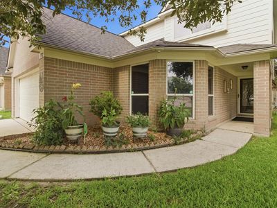 11702 Silent Elm St