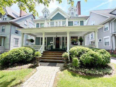 106 Argyle St