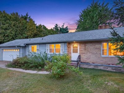 440 EDGEWOOD LANE