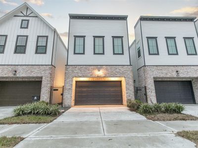 826 Nadine St