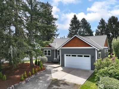 5743 Capt Vancouver Drive