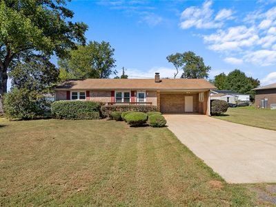 202 Sweetbriar Cir