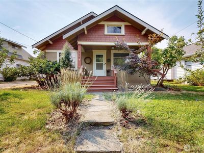546 Locust Street