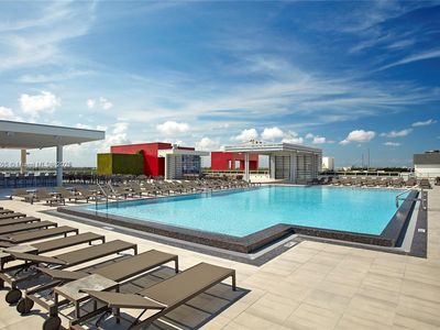 777 N Ocean Dr #S322