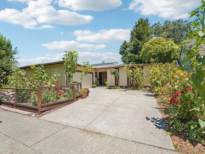 6644 Greenmeadow Drive