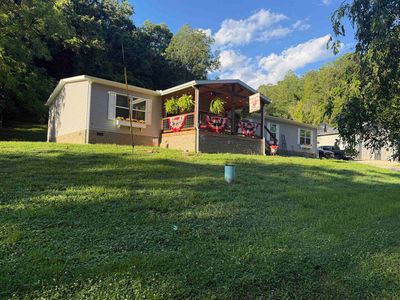 1688 Buffalo Creek Rd